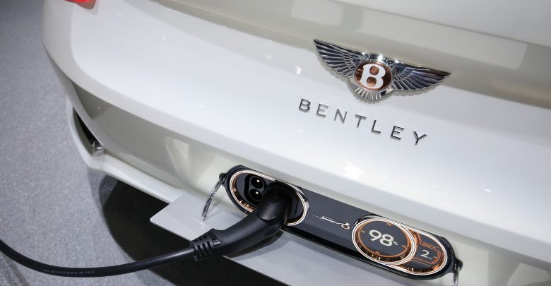 Elektromos autót mutat be 2026-ban a Bentley, de a teljes átállást eltolták 5 évvel