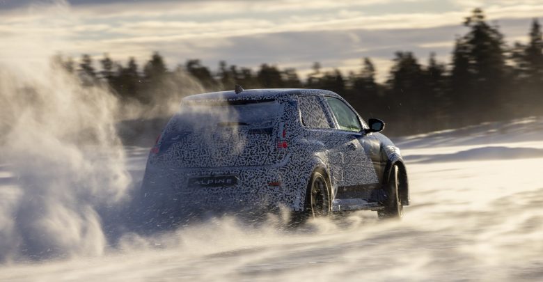 Szélsőségesen hideg körülmények között teszteli az Alpine az elektromos autóját