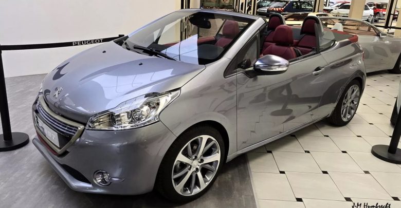 Ilyen lett volna a Peugeot 208 kabrióként