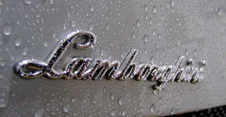 Úgy viszik a Lamborghiniket, mintha nem lenne holnap