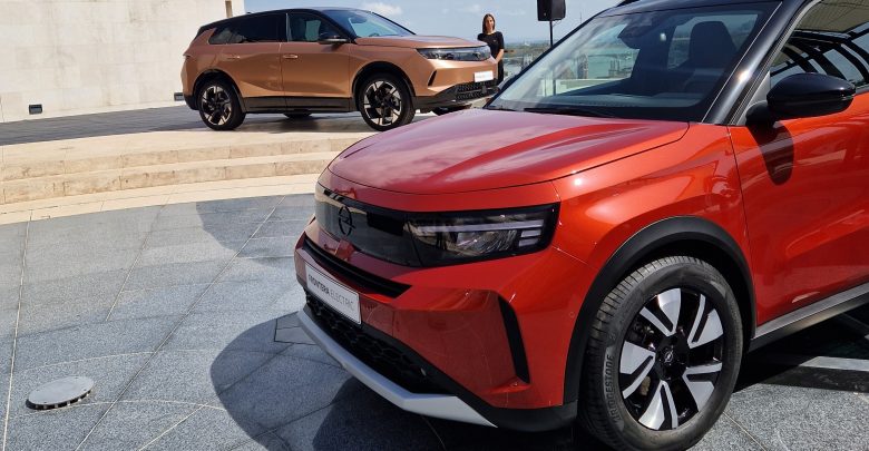 Dupla bomba – Egyszerre mutatott be két modellt itthon az Opel