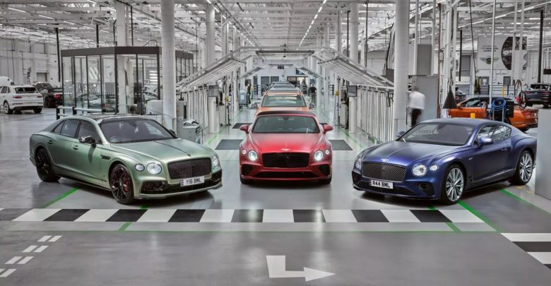 55 órányi munkával készül el a Bentley szatén fényezése