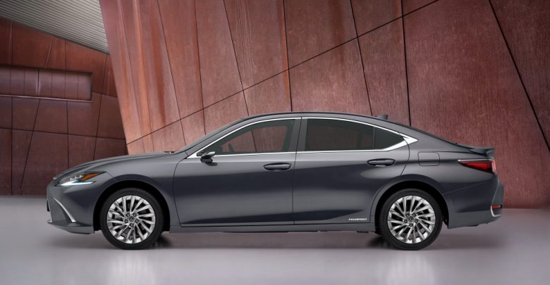 Elektromos lépcsőshátúval bővítheti a palettáját a Lexus