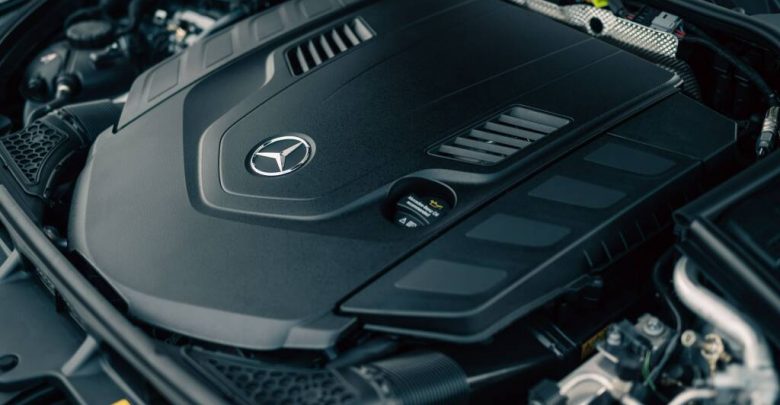 Több pénzt áldoz a belsőégésű motorok fejlesztésére a Mercedes