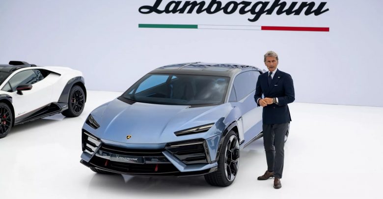 A Lamborghini tartja magát az eredeti villanyosítási tervekhez